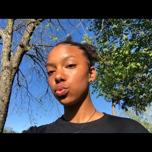 Meet your Posher, Ramya